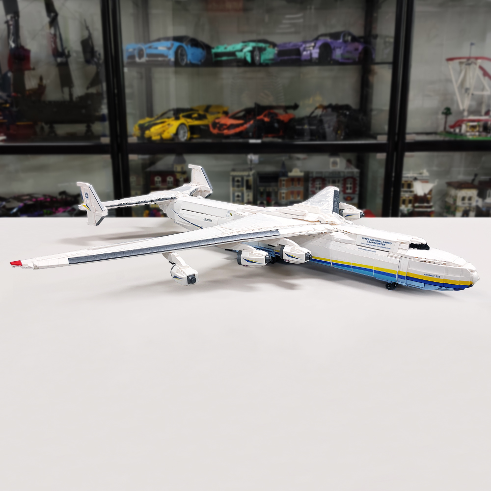 AN-225 Large Transport Aircraf - огляд і ціна Hand Plane Block